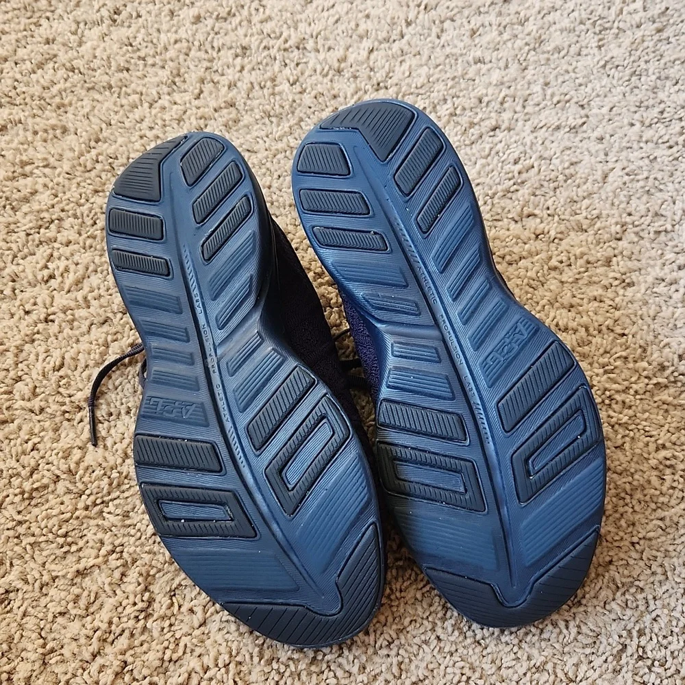 Lululemon APL techloom Phantom shoes. Midnight. Size 6. - Picture 5 of 9